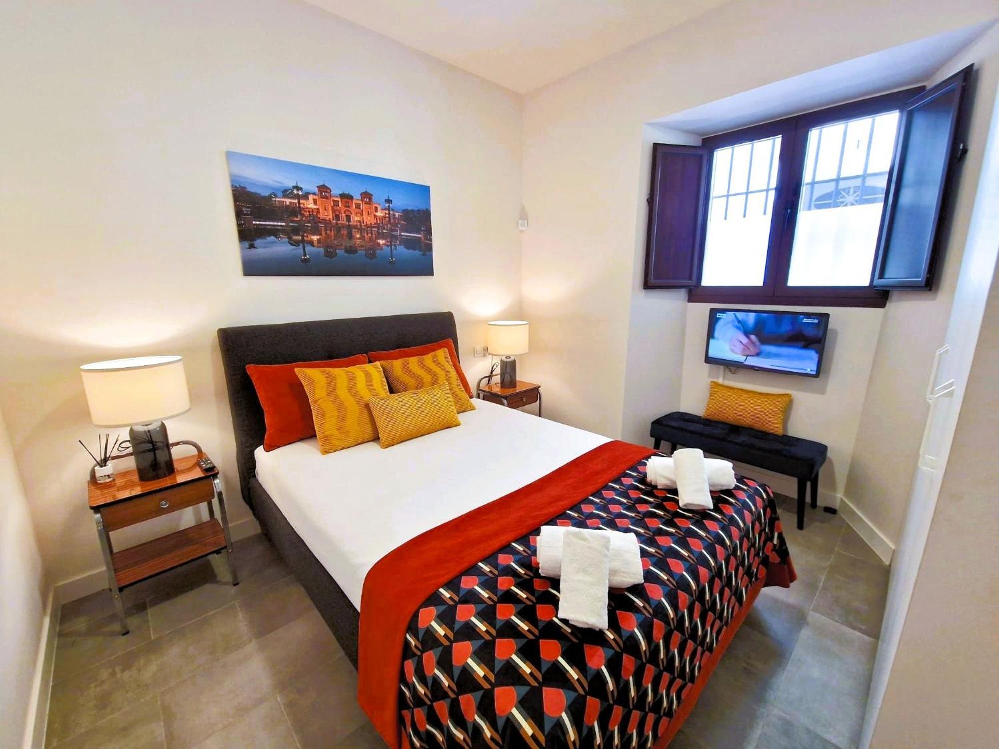 Alohamundi Allure Apartments Севилья Экстерьер фото